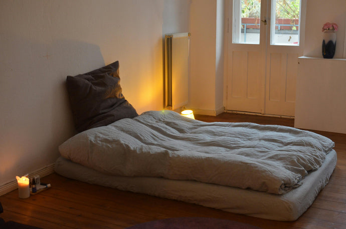 Dormir sur son matelas sans sommier, c’est possible ?