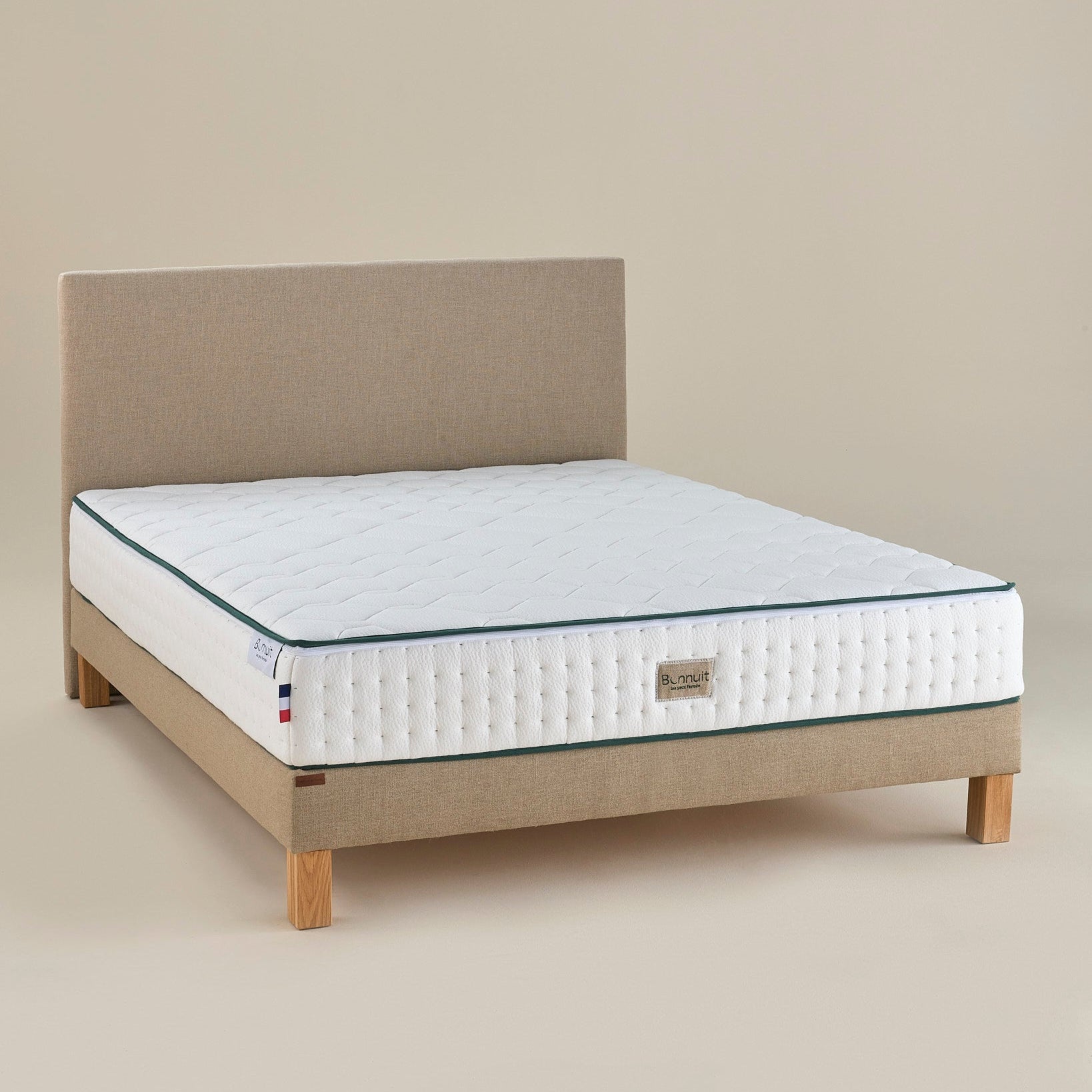 Sommier réglable Bonnuit avec matelas, lattes apparentes et tissu lin naturel assorti